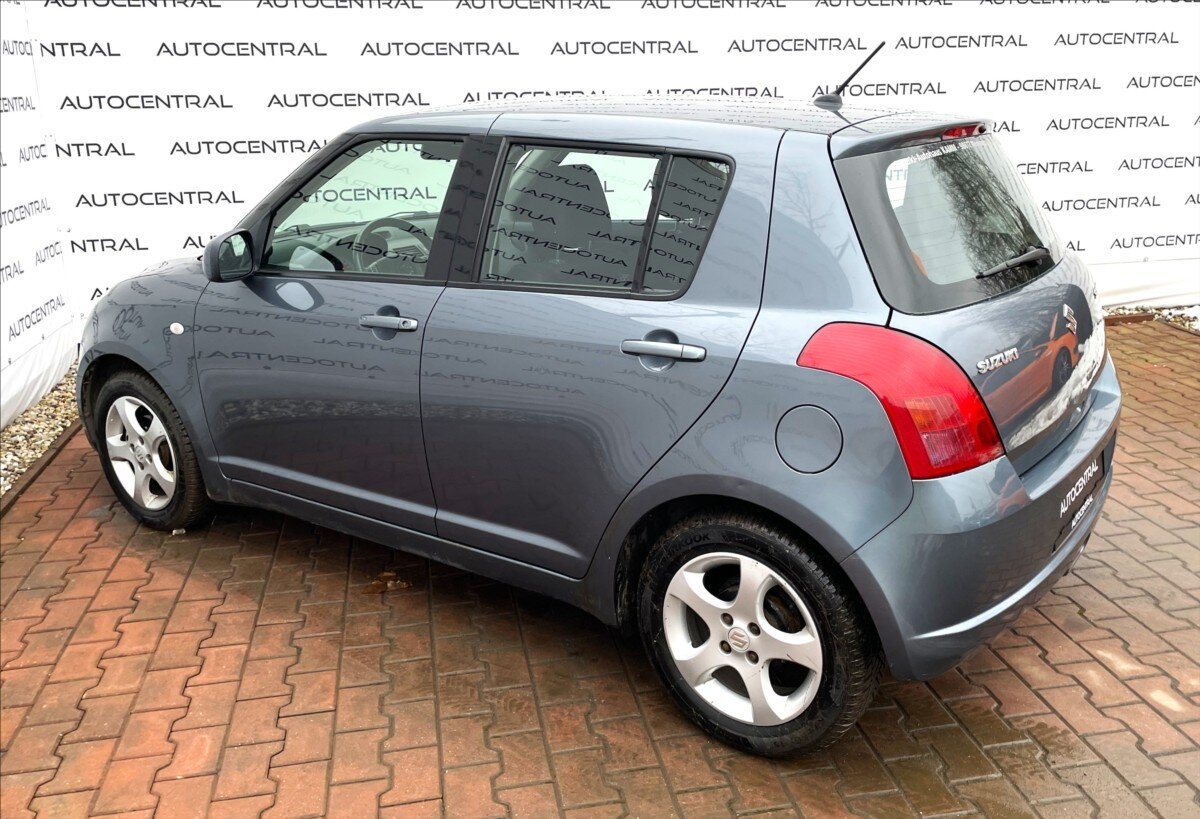 Suzuki Swift Hatchback 1,3 l 67 kw