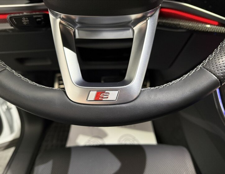 Audi SQ7 SUV / Terénní 4,0 l 373 kw