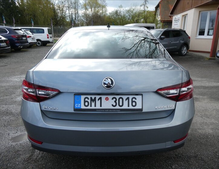 Škoda Superb Liftback 2,0 l 110 kw