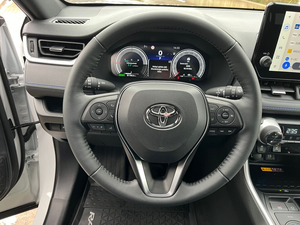 Toyota RAV4 SUV 2,5 l 131 kw