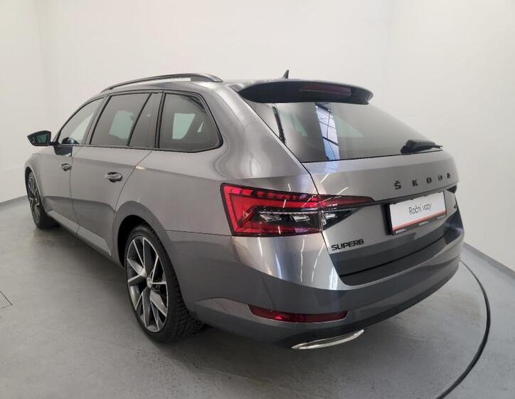 Škoda Superb 8