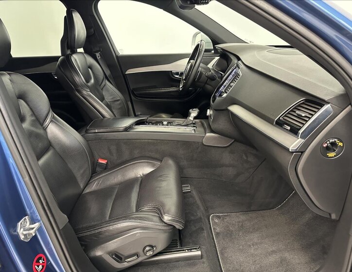 Volvo XC90 SUV 2,0 l 173 kw