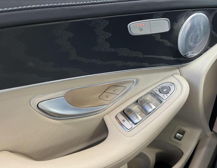 Mercedes-Benz GLC 12