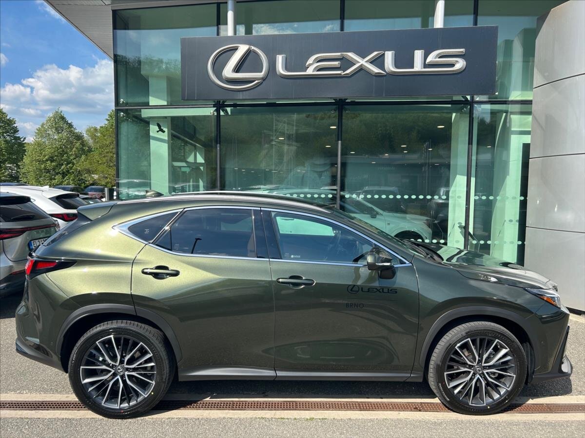 Lexus NX 350h SUV / Terénní 2,5 l 150 kw