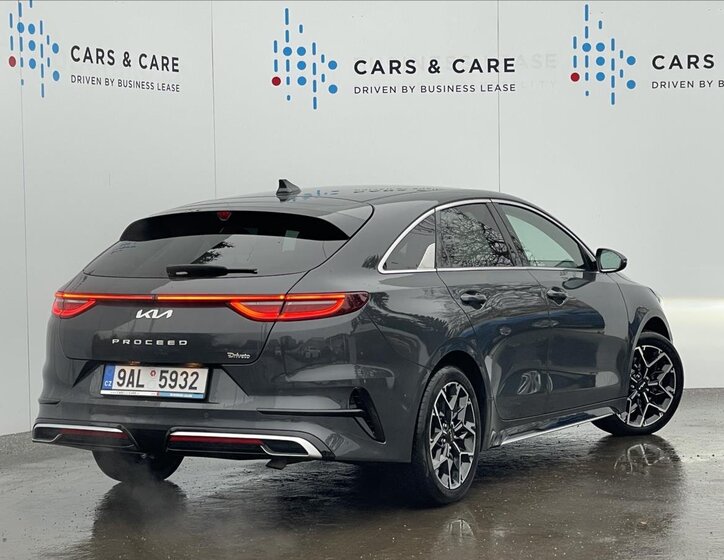 KIA ProCeed Kombi 1,5 l 118 kw