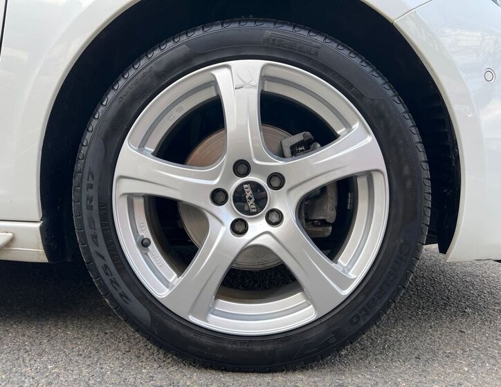 Peugeot 308 Kombi 1,2 l 96 kw