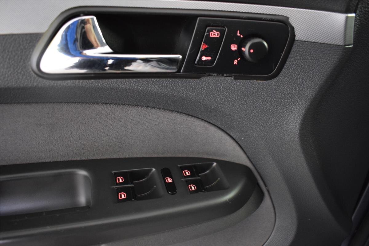 Volkswagen Touran MPV 2,0 l 103 kw