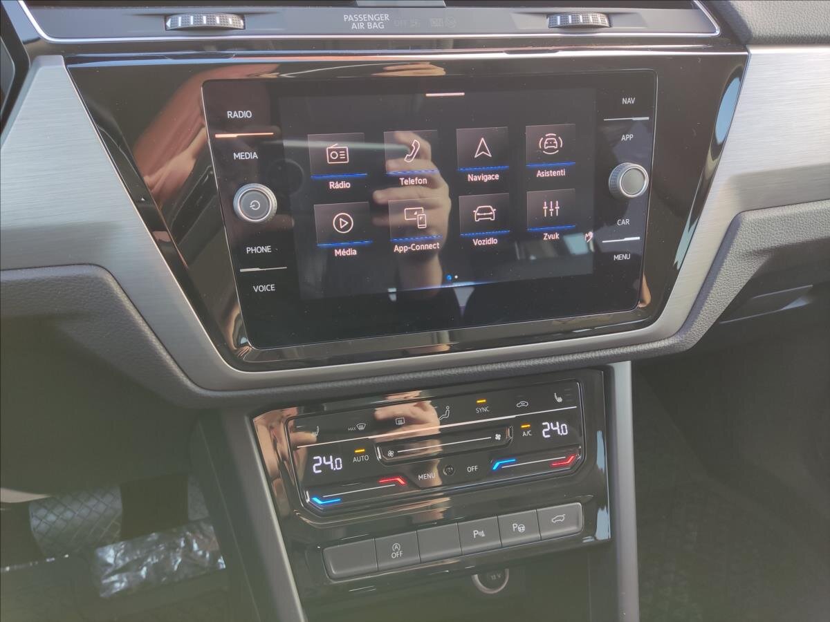 Volkswagen Touran MPV 1,5 l 110 kw