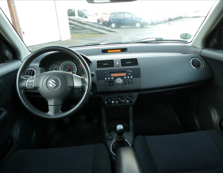 Suzuki Swift Hatchback 1,3 l 68 kw