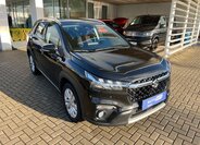 Suzuki S-Cross 8