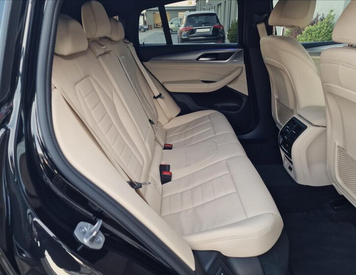 BMW X4 SUV / Terénní 3,0 l 210 kw