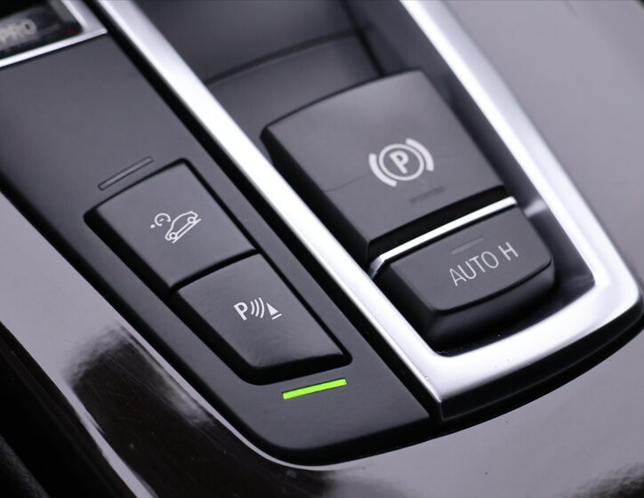 BMW X4 SUV / Terénní 2,0 l 140 kw