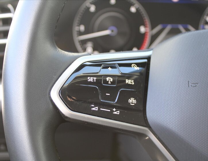 Volkswagen Touareg SUV / Terénní 3,0 l 170 kw