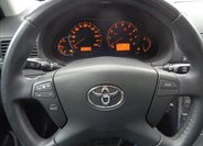 Toyota Avensis Kombi 2,0 l 108 kw