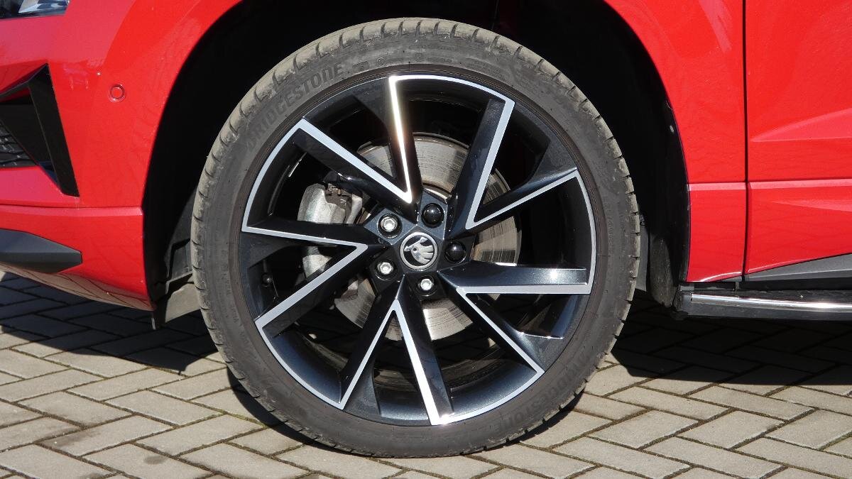 Škoda Karoq SUV / Terénní 1,5 l 110 kw