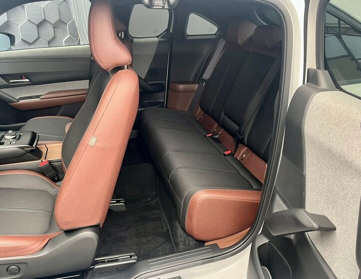 Mazda MX-30 SUV / Terénní 0,0 107 kw