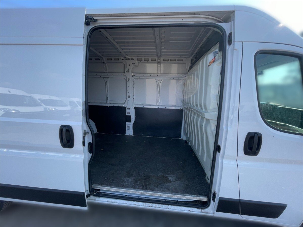 Opel Ostatní Skříň 2,2 l 121 kw