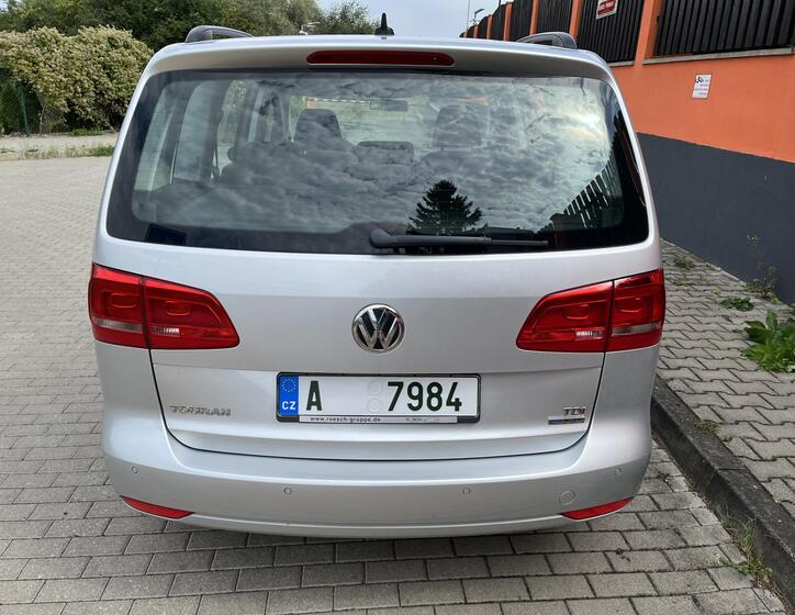 Volkswagen Touran 6