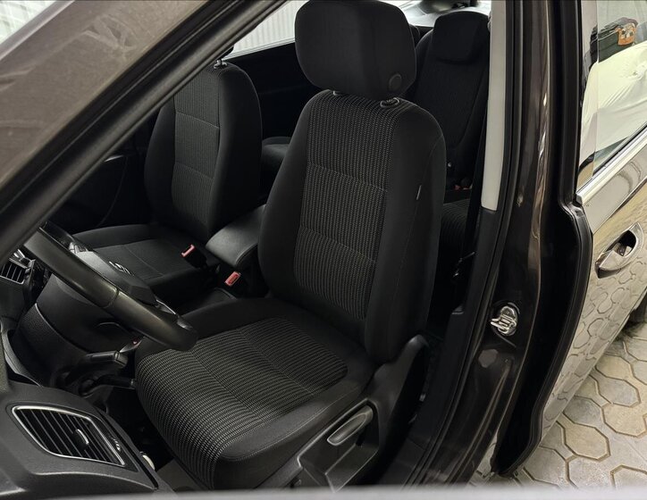 Seat Alhambra MPV 2,0 l 130 kw