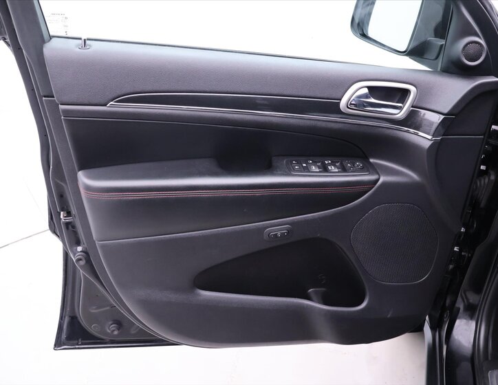 Jeep Grand Cherokee SUV / Terénní 3,0 l 184 kw