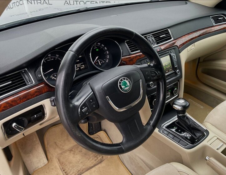 Škoda Superb Liftback 1,8 l 118 kw