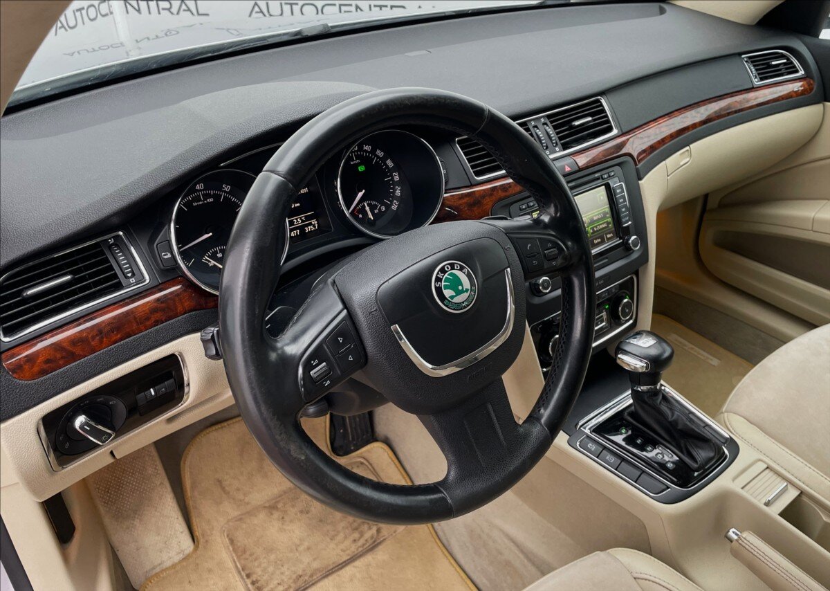 Škoda Superb Liftback 1,8 l 118 kw