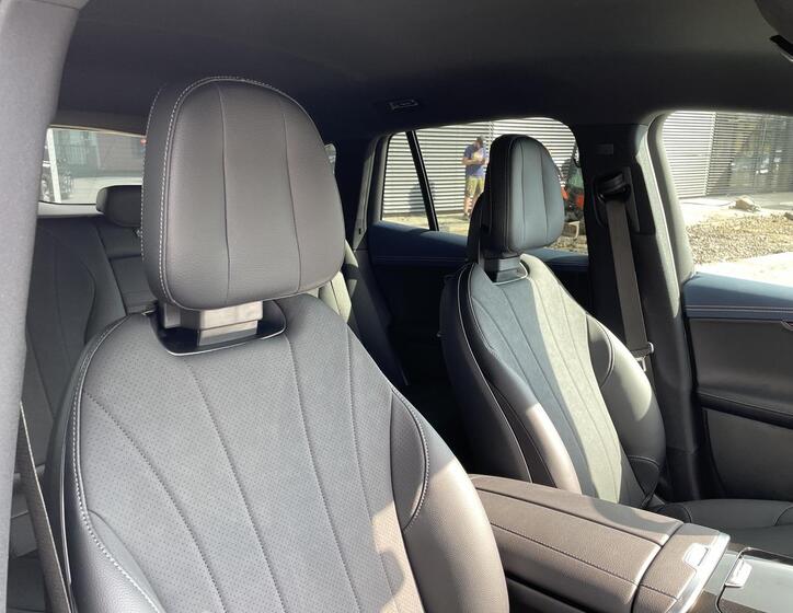 Mercedes-Benz EQE 15