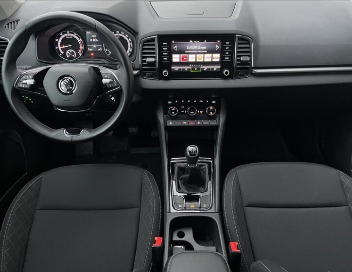 Škoda Karoq SUV 999,0 81 kw