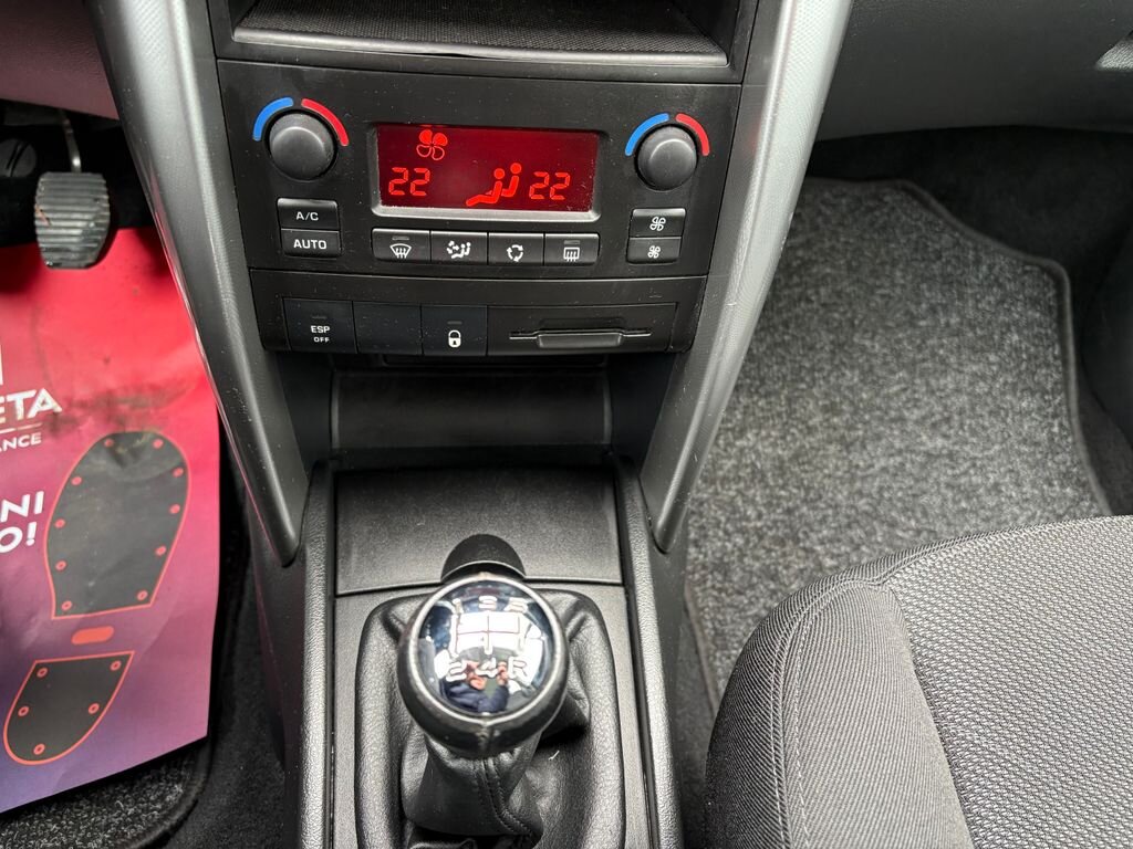 Peugeot 207 Kombi 1,4 l 70 kw