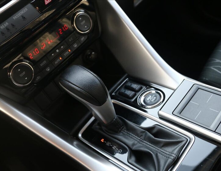 Mitsubishi Eclipse Cross Kombi 1,5 l 120 kw