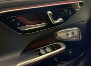 Mercedes-Benz Třídy C 12