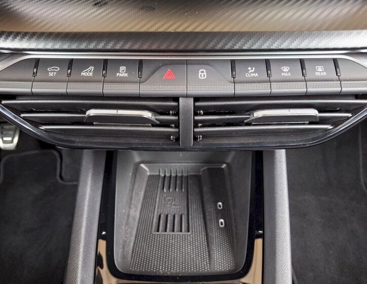 Škoda Octavia Sedan / Limuzína 1,5 l 110 kw