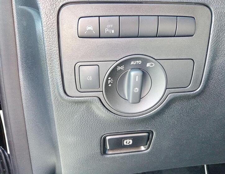 Mercedes-Benz Vito 12