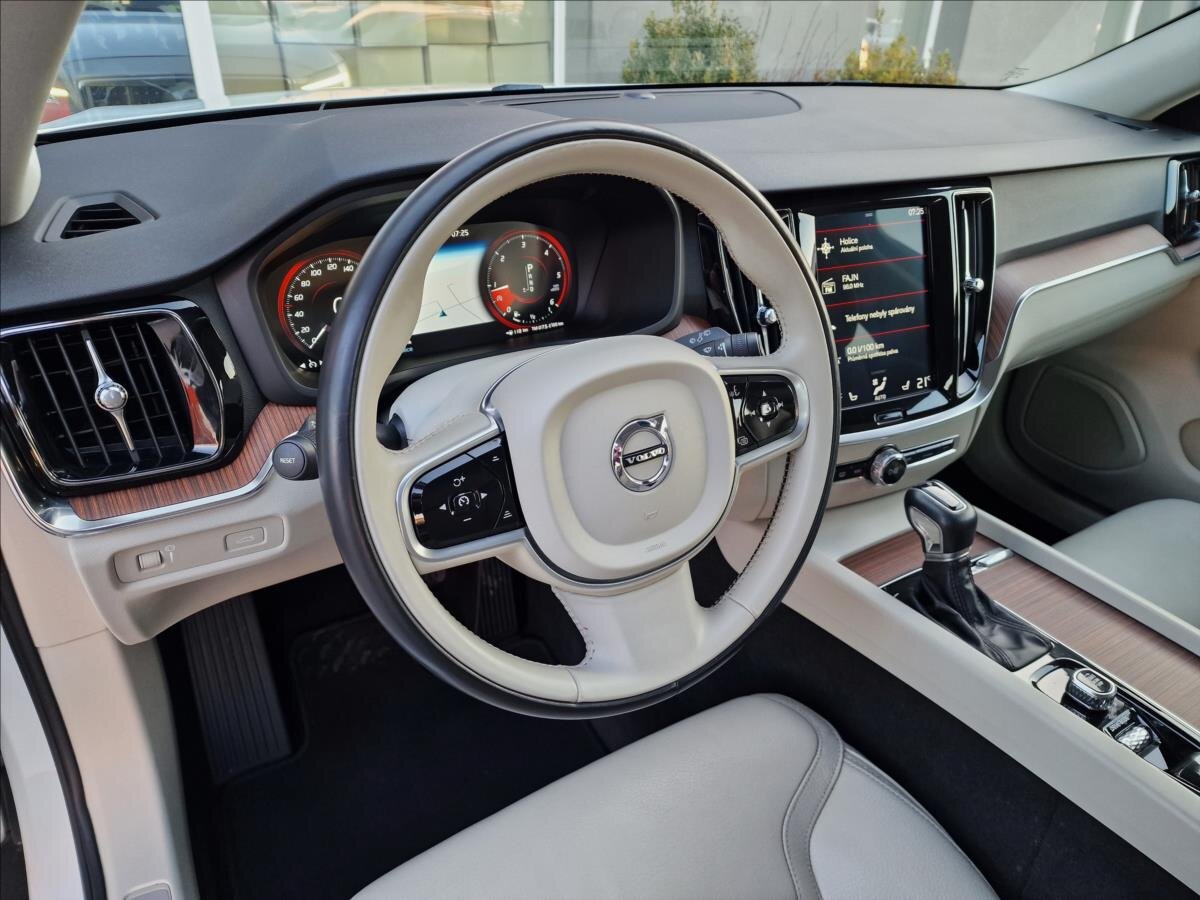 Volvo V60 Kombi 2,0 l 140 kw