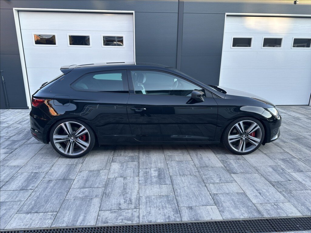 Seat Leon Hatchback 2,0 l 213 kw