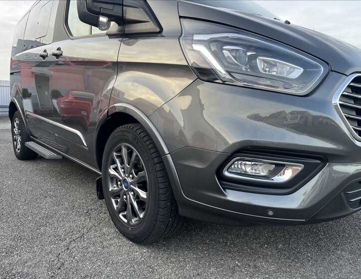 Ford Tourneo Custom Kombi 2,0 l 136 kw