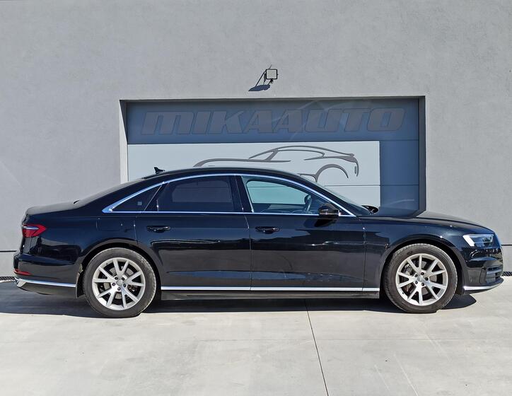 Audi A8 4