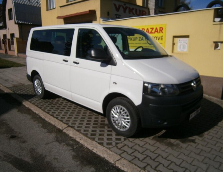 Volkswagen Transporter Kombi 2,0 l 75 kw