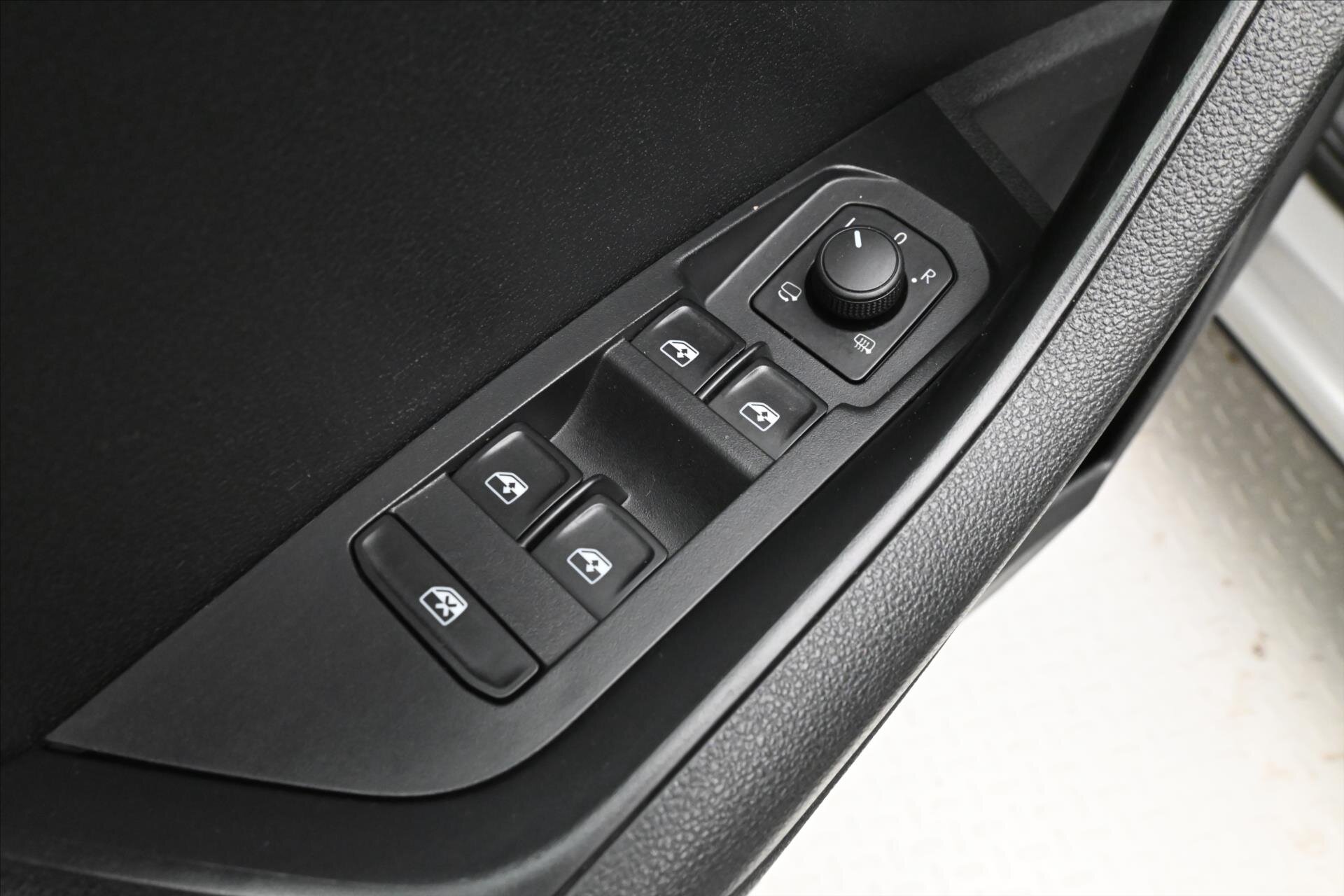 Škoda Karoq SUV 999,0 81 kw