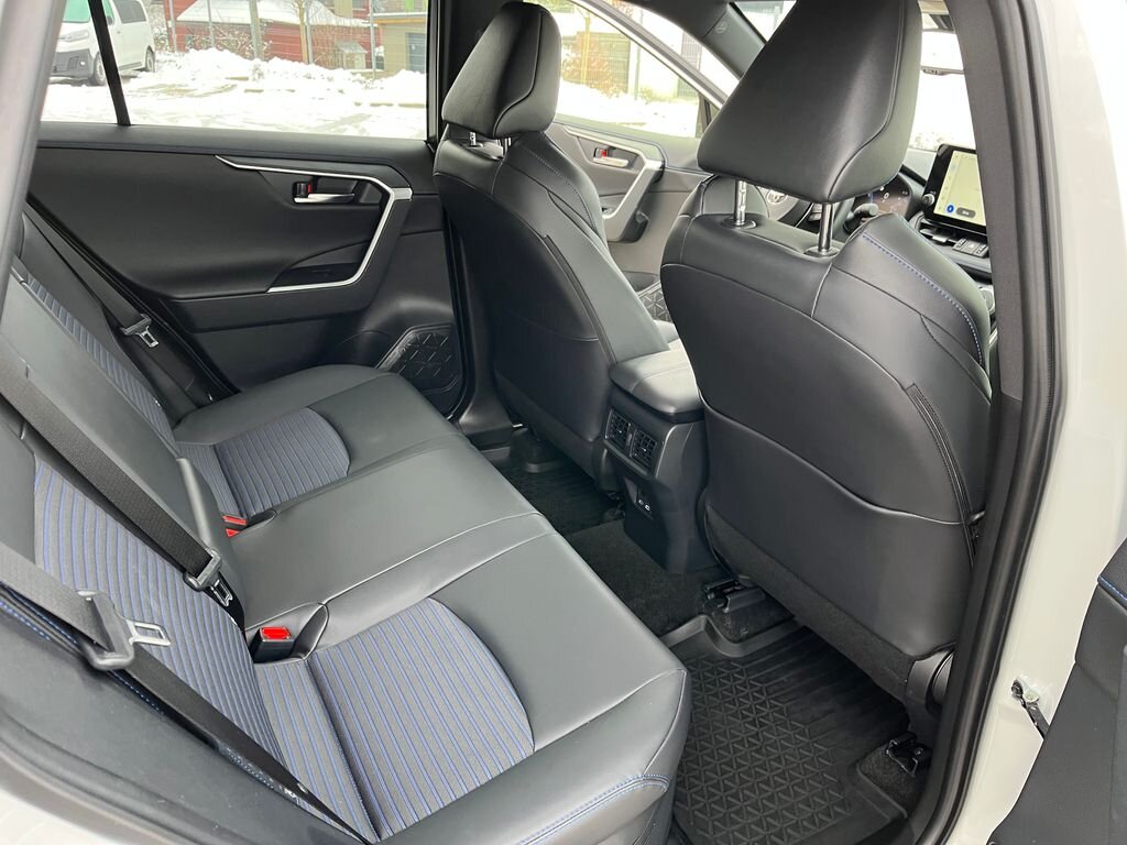 Toyota RAV4 SUV 2,5 l 131 kw