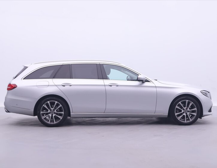 Mercedes-Benz Třídy E Kombi 2,0 l 143 kw