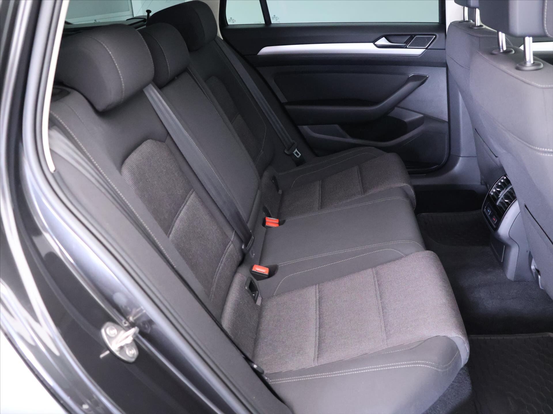 Volkswagen Passat Kombi 2,0 l 110 kw