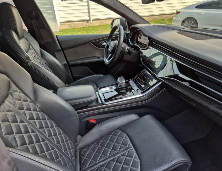 Audi SQ8 SUV / Terénní 4,0 l 320 kw