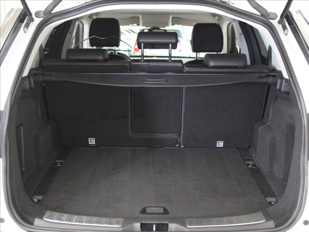 Land Rover Discovery Sport SUV 2,0 l 110 kw