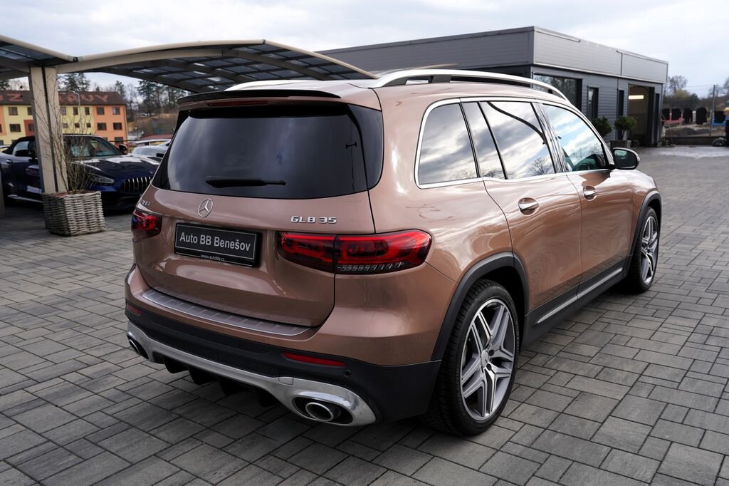 Mercedes-Benz GLB SUV / Terénní 2,0 l 225 kw