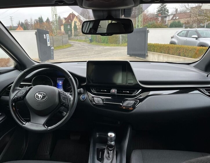 Toyota C-HR 16