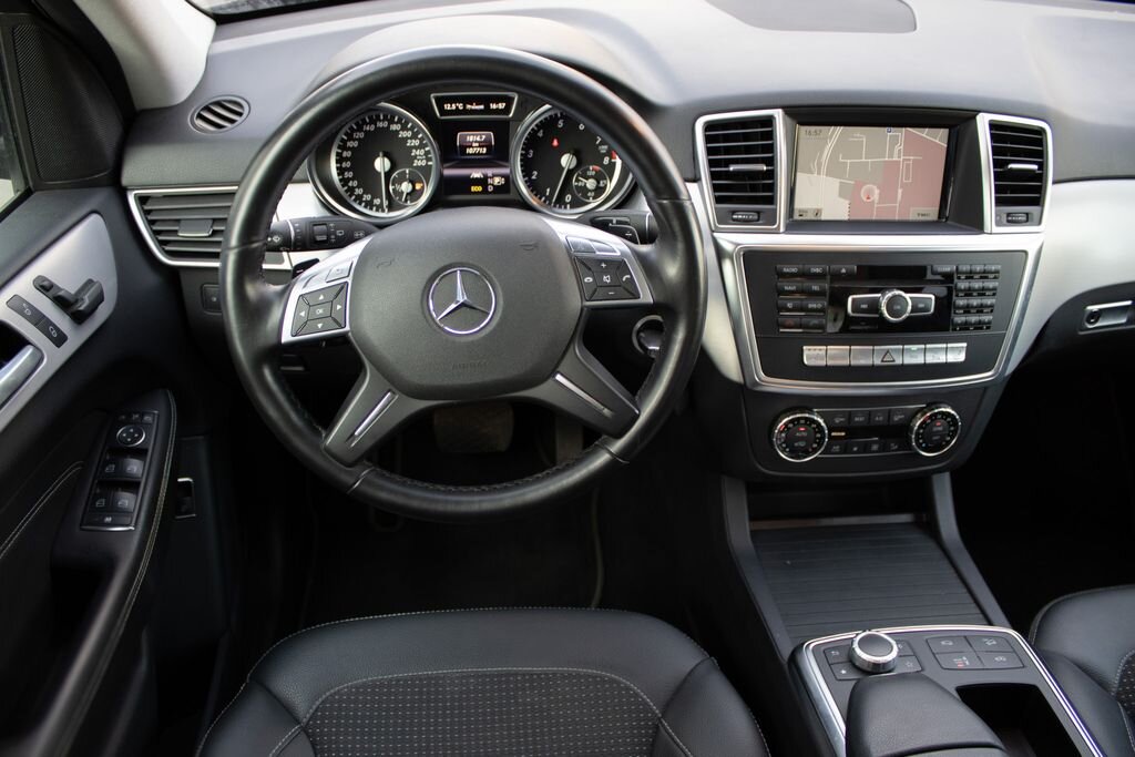 Mercedes-Benz Třídy M SUV / Terénní 3,5 l 225 kw