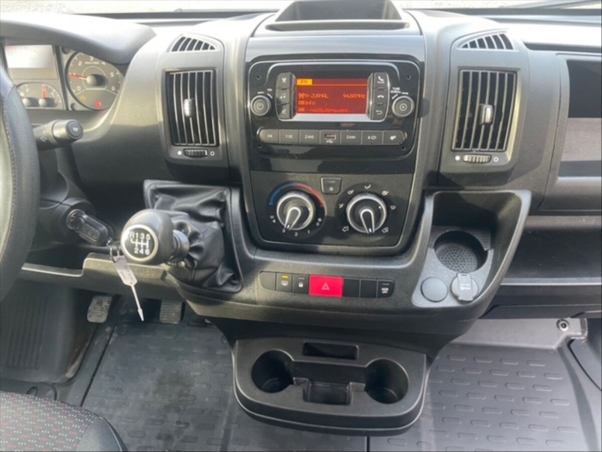 Peugeot Boxer Skříň 2,2 l 121 kw