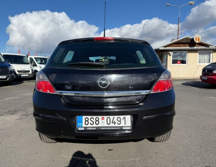 Opel Astra Hatchback 1,6 l 85 kw