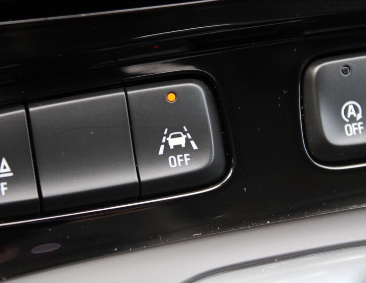 Opel Grandland SUV 1,2 l 96 kw